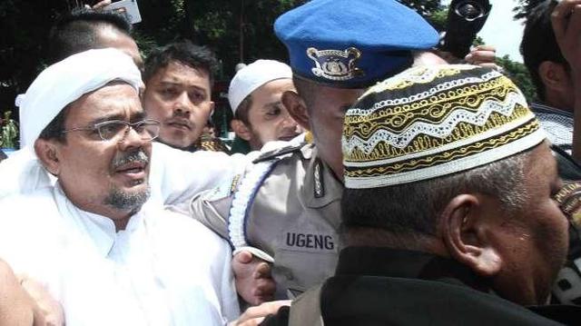 Soal Chat Sex, Pengacara: Nomor Habib Rizieq Dikloning