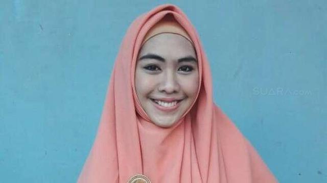 Cerita Oki Setiana Dewi Pergi Haji Saat Hamil