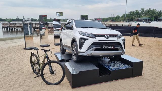 Banyak Varian di New Daihatsu Terios, Apa Saja Bedanya?