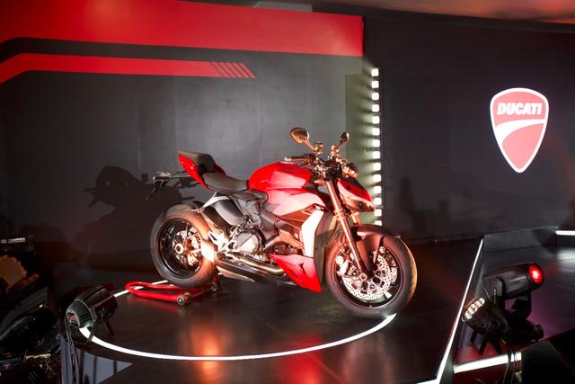 Ducati Comeback di Indonesia, Tancap Gas Luncurkan Streetfighter SP dan  V2