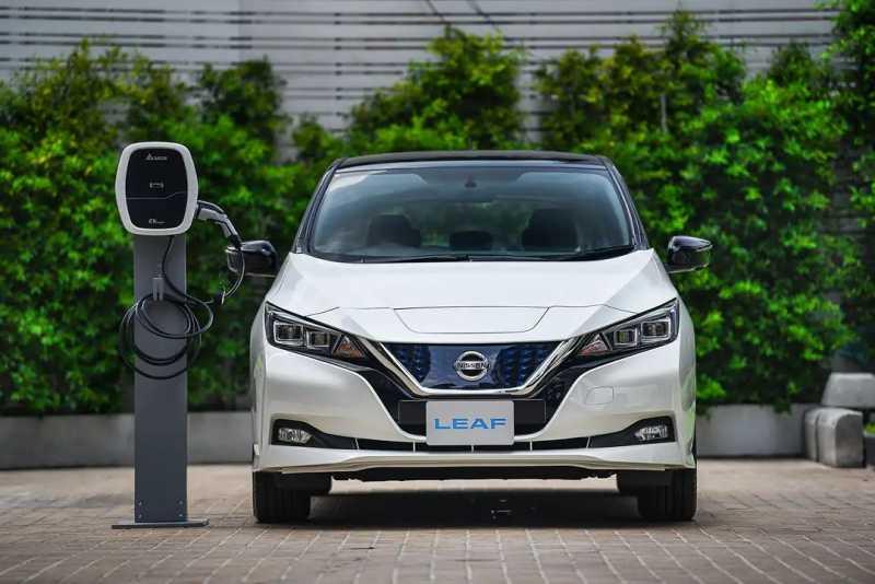 Perang Mobil Listrik: Nissan dan Honda Menantang BYD dan Tesla