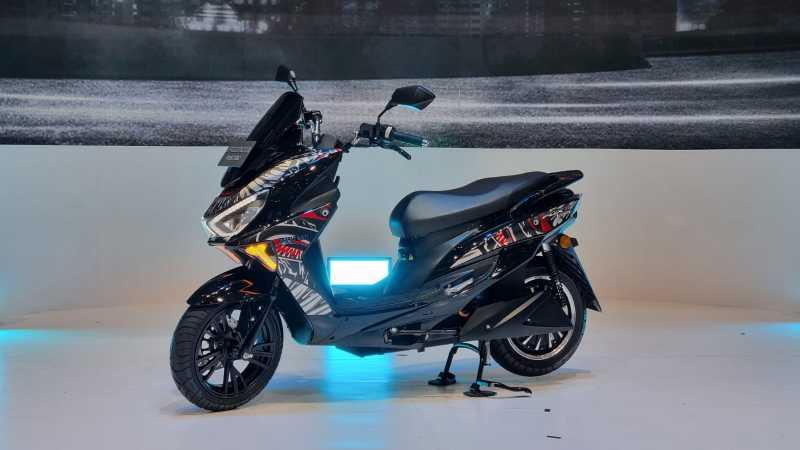 FOTO: Melihat Lebih Dekat Polytron Fox-R x Darbotz Limited Edition