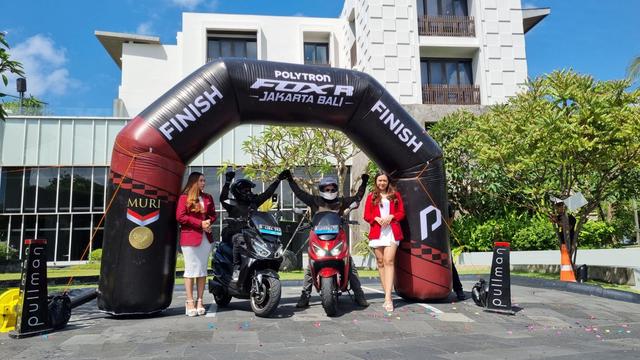 Polytron Pecahkan Rekor MURI Touring Motor Listrik Terjauh 1.333 KM