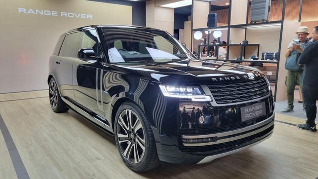 Range Rover PHEV Resmi Diluncurkan, Harganya Lebih dari Rp5 Miliar!