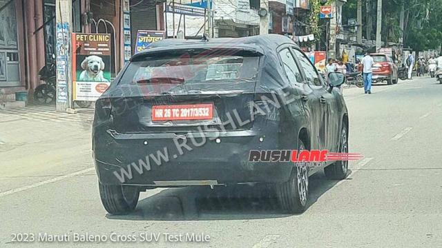 <i>Spy Shot</i> Suzuki Baleno Cross, Lebih Panjang dari Toyota Raize?