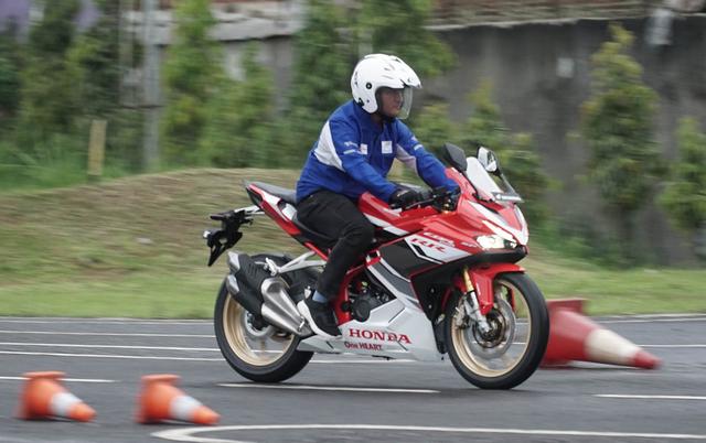 Tips Belajar Motor Kopling Manual, Pemula Harus Baca Nih