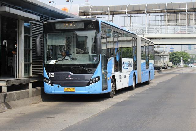 Naik TransJakarta, LRT dan MRT Cuma Rp1, Catat Jadwal dan Detailnya!