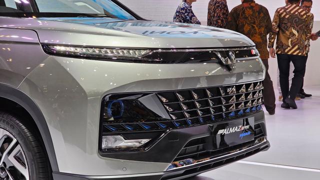 VIDEO: Wuling Almaz is Back! Versi RS Hybrid Makin Keren, Makin Irit?