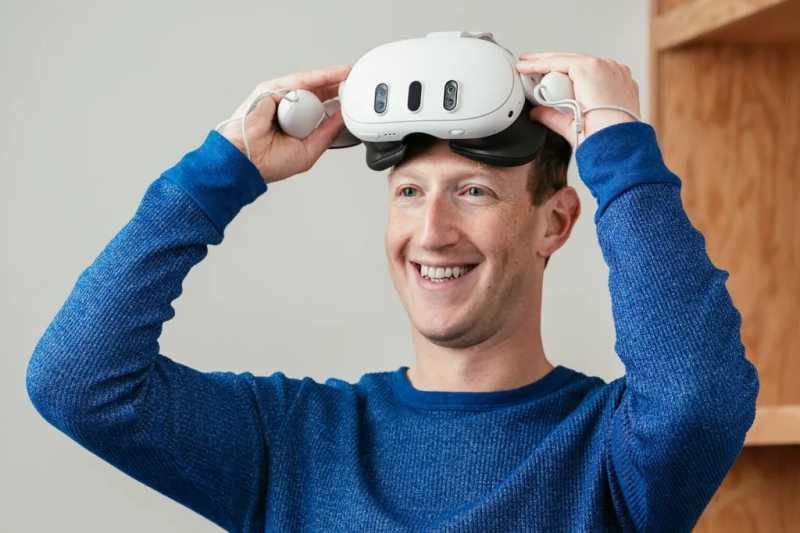 Ketika Zuckerberg Jadi 'Kaum Mending' Saat Review Apple Vision Pro