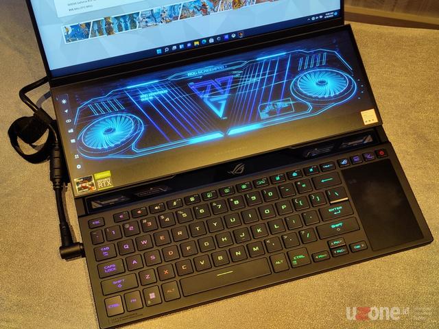 FOTO: Asus ROG Zephyrus Duo 16, Punya Dua Layar dengan Nebula HDR