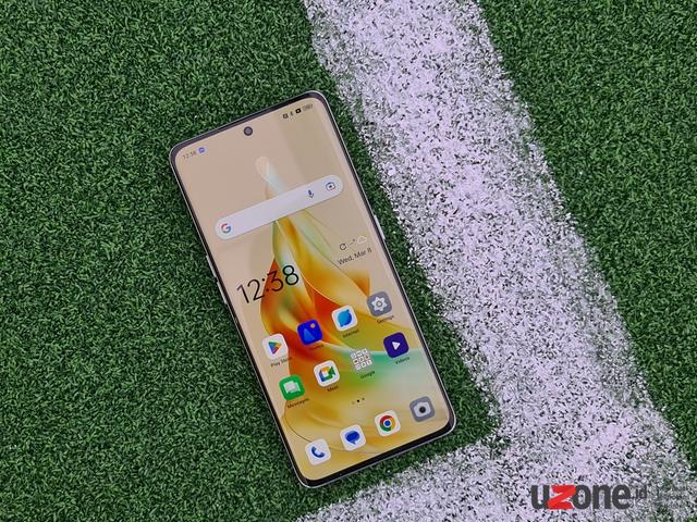 Hands-on Oppo Reno8 T 5G: Ponsel Menengah yang Berasa Premiumnya