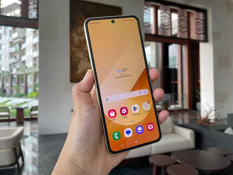 3 Ide Prompt di AI Composer Galaxy Z Flip6, Kerjaan Jadi Makin Praktis