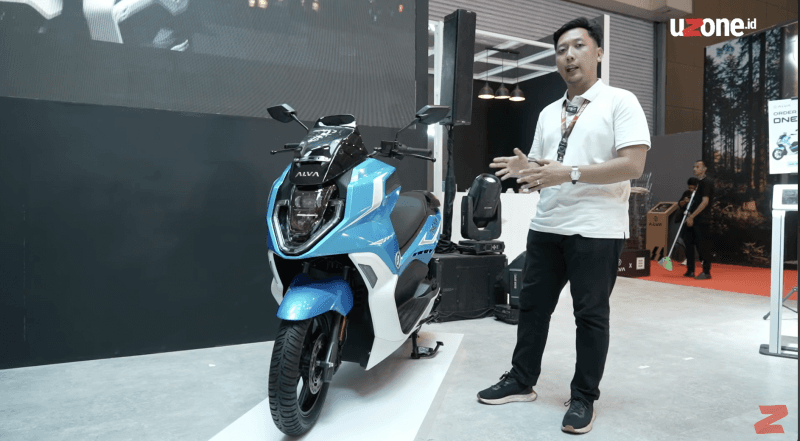 VIDEO: Penampakan Motor Listrik Alva One XP