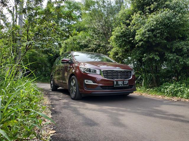 Test Drive Review KIA Grand Sedona: <i>Mevvah</i>, Muat Banyak, Tenaga Badak!