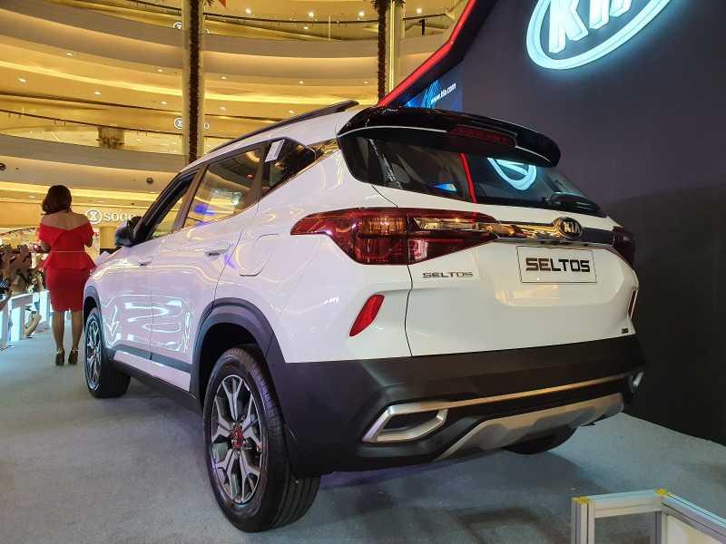 Perbandingan Harga Kia Seltos dan Wuling Almaz juga Honda HR-V