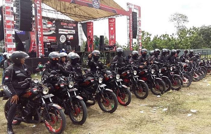 Komunitas Motor RX King Ini Kompak Seragam