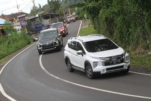 5 Keuntungan Sewa Mobil daripada Transportasi Umum untuk Libur Panjang 