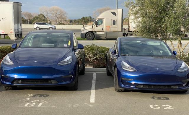 Tesla Model Y Pakai USB Type-C, Siap untuk Masa Depan