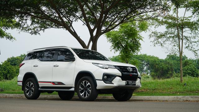 Test Drive Review Toyota Fortuner TRD: Entah Kenapa, Naik SUV Selalu Fun!