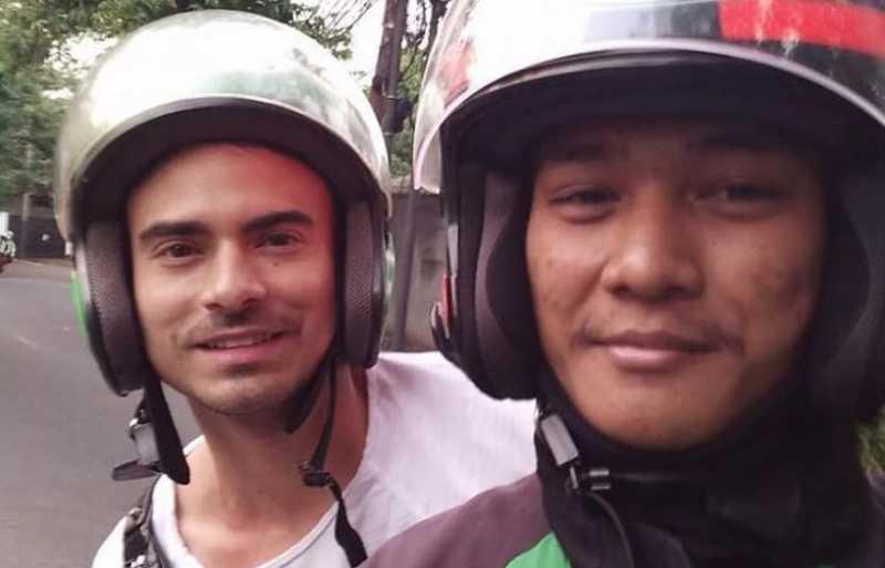 Cerita Pengemudi Gojek Ketika Bawa Ashraf Sinclair