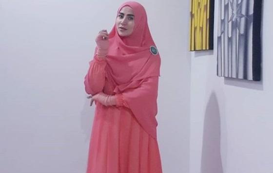 Punya 21 Tato, Cinta Penelope Akhirnya Hijrah Demi Ibu