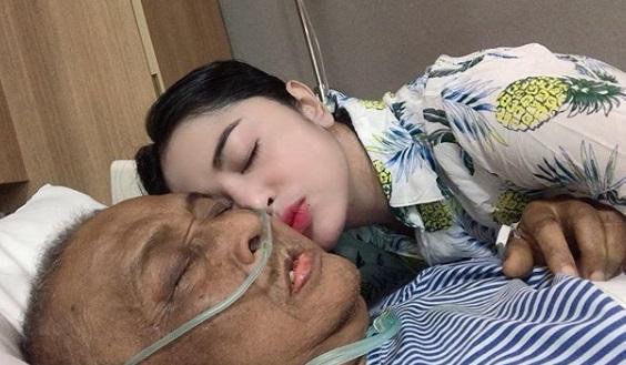 Ayah Dewi Perssik Meninggal Dunia