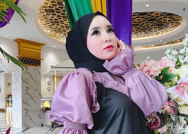 Langgar Aturan, Herlin Kenza Si Barbie Aceh Kena Bully Netizen  