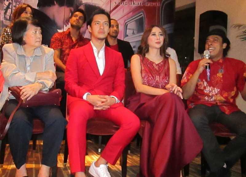 Morgan Oey, Sosok Cowok Nyebelin Tapi Ngangenin di Film 'Arini'