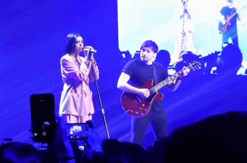 Konser 'Super Party', Dua Lipa Menyatukan Artis Asia Tenggara