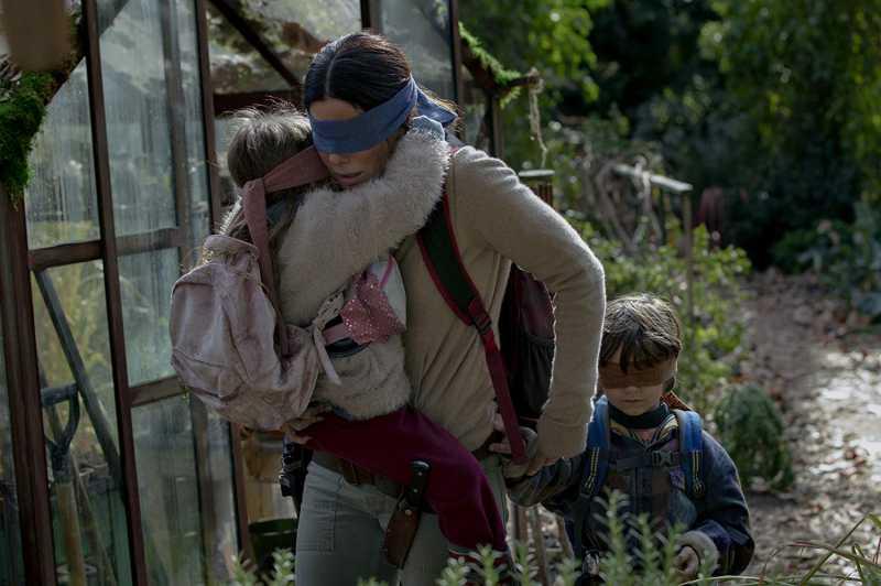 Resensi Film: Ketika <i>Thriller</i> ‘Bird Box’ Gagal Sebar Teror