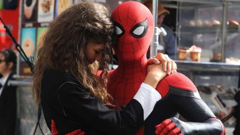 Trailer 'Spider-Man: Far From Home' Dirilis, <i>Buaaanyak</i> Kejutan!