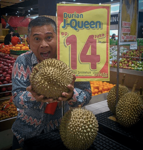 Edan, Di Tasik Durian Ini Dijual Seharga Motor per Buah