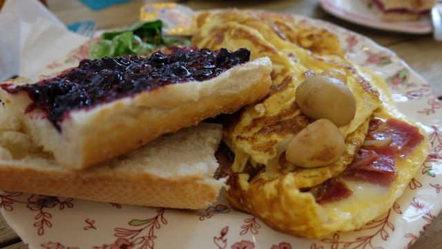 Sarapan Cantik dengan Menu Ala Prancis di Sophie Authentique