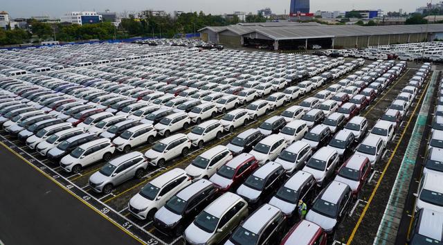 Daftar Harga Terbaru Low MPV, Naik Puluhan Juta!