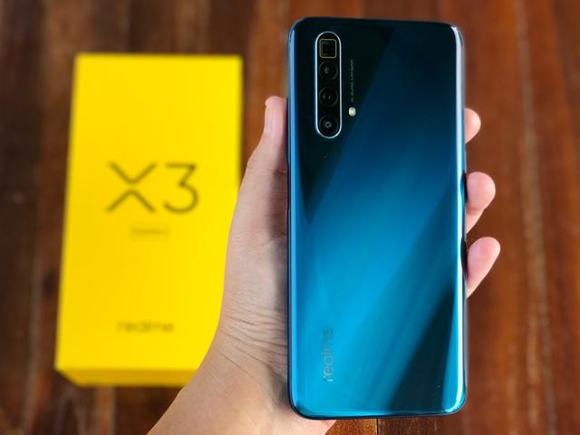 GALERI FOTO: Lebih Dekat dengan Realme X3 SuperZoom di Indonesia