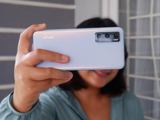 VIDEO: Mau Mulai jadi Content Creator? Coba Pakai Vivo V20 SE