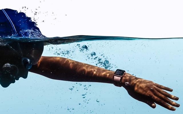 Takut Berenang di Laut? Apple Watch Kemungkinan Akan Punya Sensor Deteksi Hiu