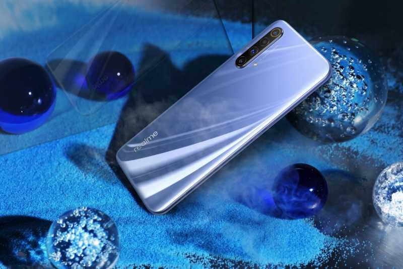 Realme Panas-panasin Xiaomi dengan Smartphone Fast Charge 65W