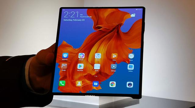 Ponsel Layar Lipat Huawei Mate X Laris Manis di Kampung Halaman