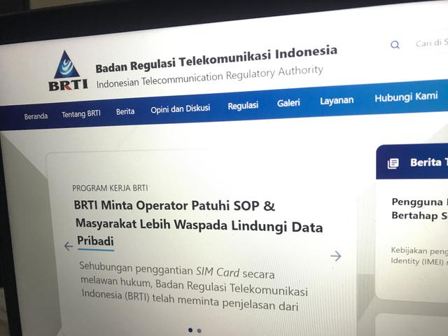 Badan Regulasi Telekomunikasi Indonesia Dibubarkan Jokowi