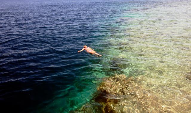 4 Rekomendasi Pantai Kece di Maluku