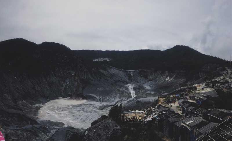 Kepanikan Warga saat Erupsi Gunung Tangkuban Perahu