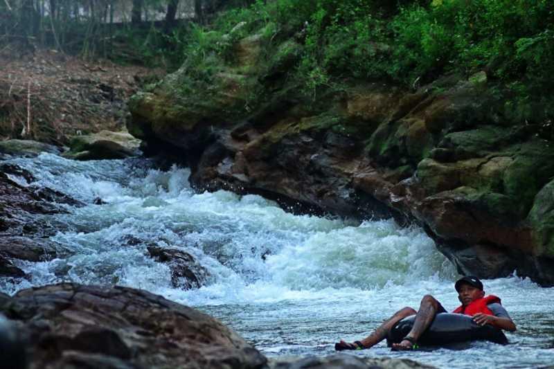 Susur Sungai di Lava Bantal Berbah Yogyakarta, Seru Banget!