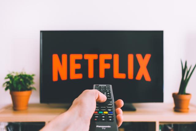 MUI Siap-siap Bikin Fatwa Netflix Haram