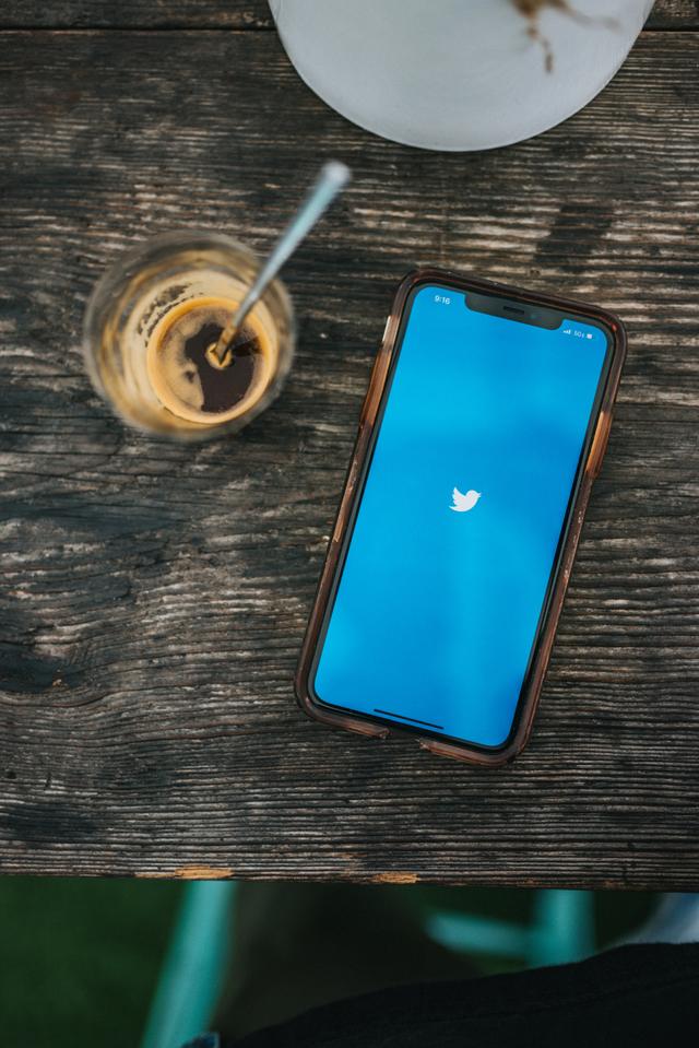 Twitter Ujicoba Fitur Belanja saat Siaran Langsung