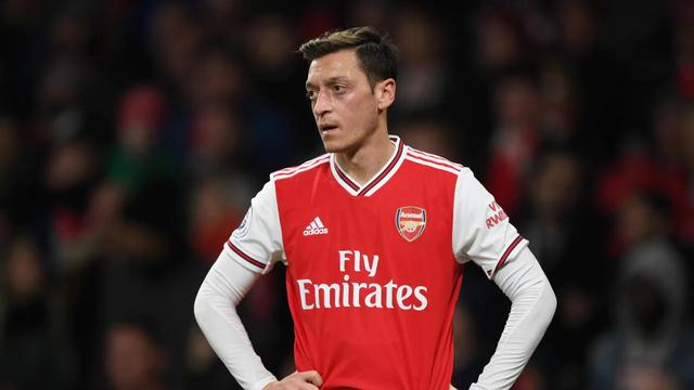 Bela Muslim Uighur, Nama Mesut Ozil Dibuang dari Game FIFA dan PES