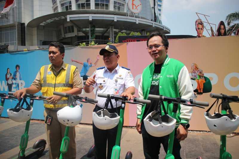 Seberapa Layak Skuter GrabWheels Digunakan di Indonesia?