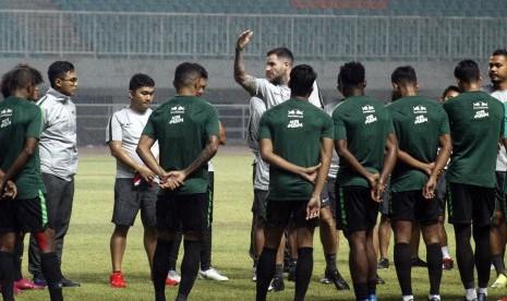 Hari Pertama TC Timnas, McMenemy Puas dengan Performa Pemain