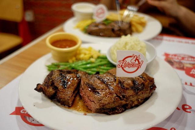 Menyantap Steak Berkelas Tanpa Menguras Dompet