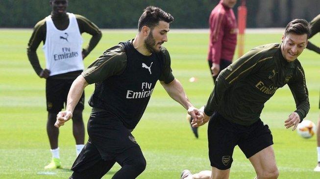 Sempat Buron, Dua Perampok yang Menyerang Ozil dan Kolasinac Ditangkap